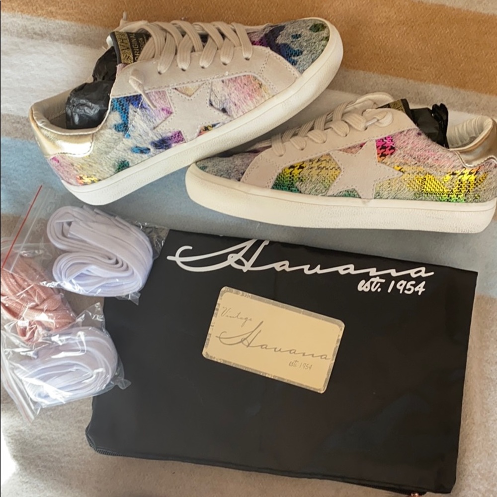 Vintage Havana Sneakers - Multi madness size 5.5
